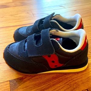 Saucony Originals boy/toddler Jazz Hook & Loop Navy/Red size 7.5 barely worn
